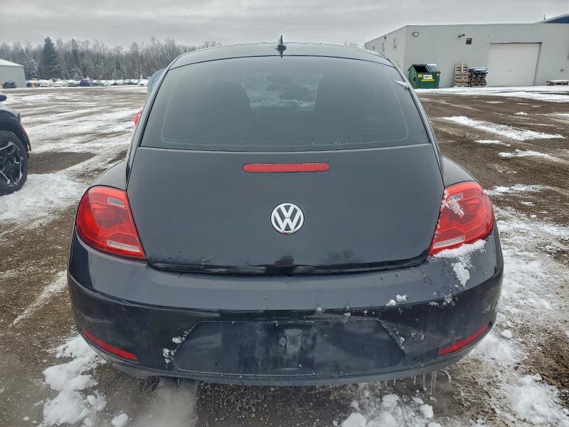 Photo 6 from auction – 2016 VOLKSWAGEN BEETLE SE with VIN 3VWJ07AT2GM630404