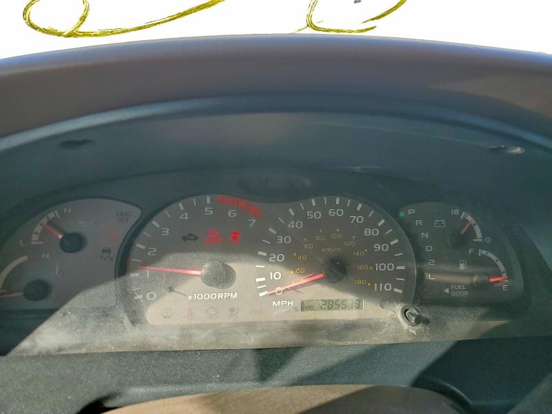Photo 9 from auction – 2002 TOYOTA SEQUOIA SR with VIN 5TDZT34A12S096904