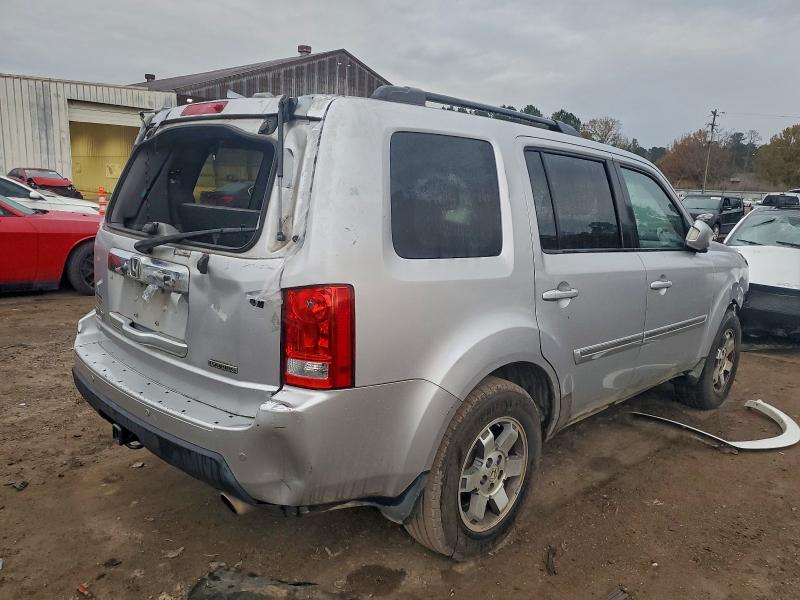 Photo 3 from auction – 2011 HONDA PILOT TOUR with VIN 5FNYF3H94BB051348