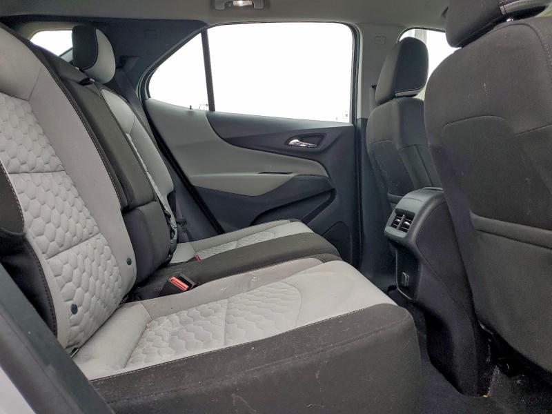 Photo 11 from auction – 2018 CHEVROLET EQUINOX LS with VIN 2GNAXHEV7J6207830