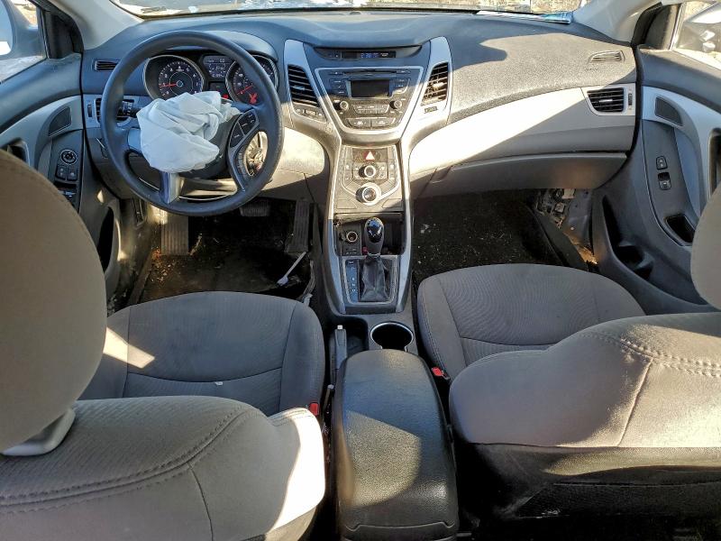 Photo 8 from auction – 2016 HYUNDAI ELANTRA with VIN 5NPDH4AE6GH694766