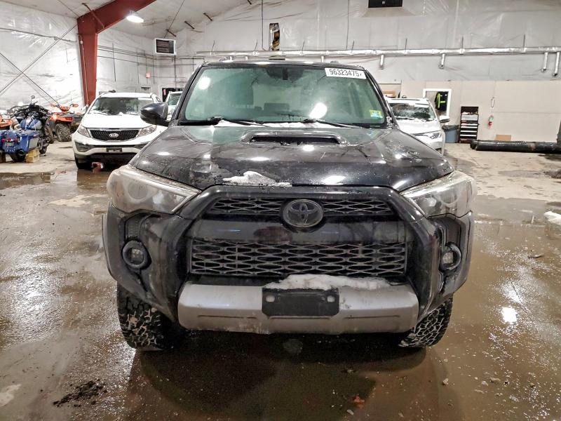 Photo 5 from auction – 2014 TOYOTA 4RUNNER SR with VIN JTEBU5JRXE5169696