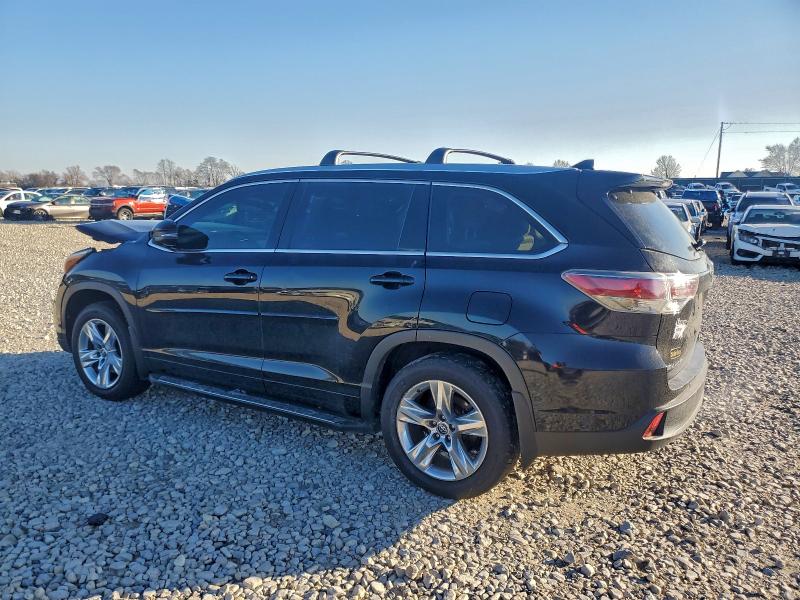 Photo 2 from auction – 2016 TOYOTA HIGHLANDER with VIN 5TDDKRFH4GS350753