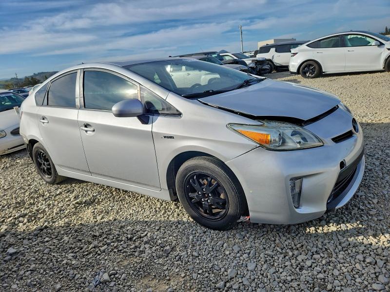 Photo 4 from auction – 2014 TOYOTA PRIUS with VIN JTDKN3DUXE1825621