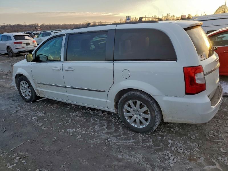 Photo 2 from auction – 2014 CHRYSLER TOWN & COU with VIN 2C4RC1BG4ER438841