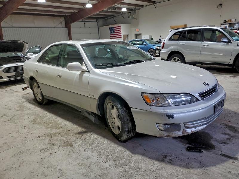 Photo 4 from auction – 2000 LEXUS ES 300 with VIN JT8BF28G6Y0284698