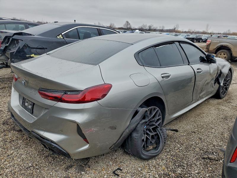 Photo 3 from auction – 2022 BMW M8 with VIN WBSGV0C06NCH27382