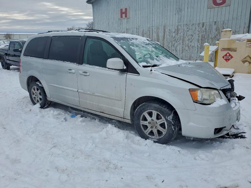 Photo 4 from auction – 2010 CHRYSLER TOWN & COU with VIN 2A4RR5D14AR457344