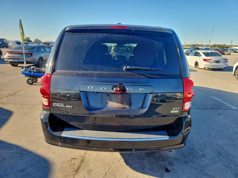 Photo 6 from auction – 2017 DODGE GRAND CARA with VIN 2C4RDGCG6HR696135