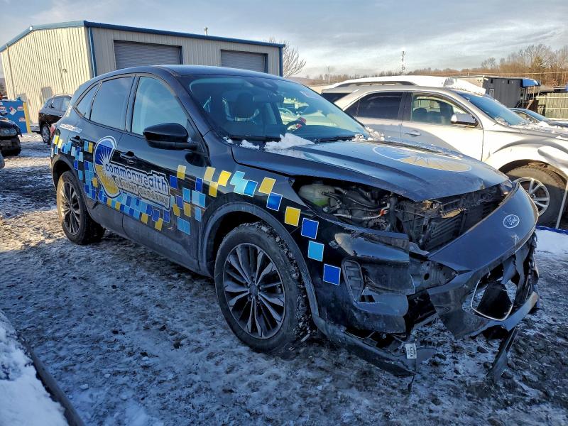 Photo 4 from auction – 2022 FORD ESCAPE SE with VIN 1FMCU9G69NUB56842