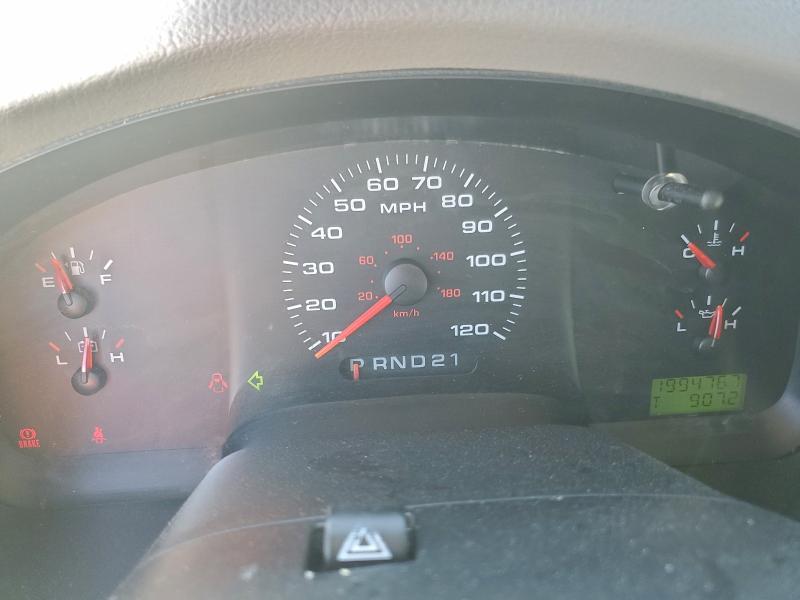 Photo 9 from auction – 2005 FORD F150 with VIN 1FTRX12W65NA19625