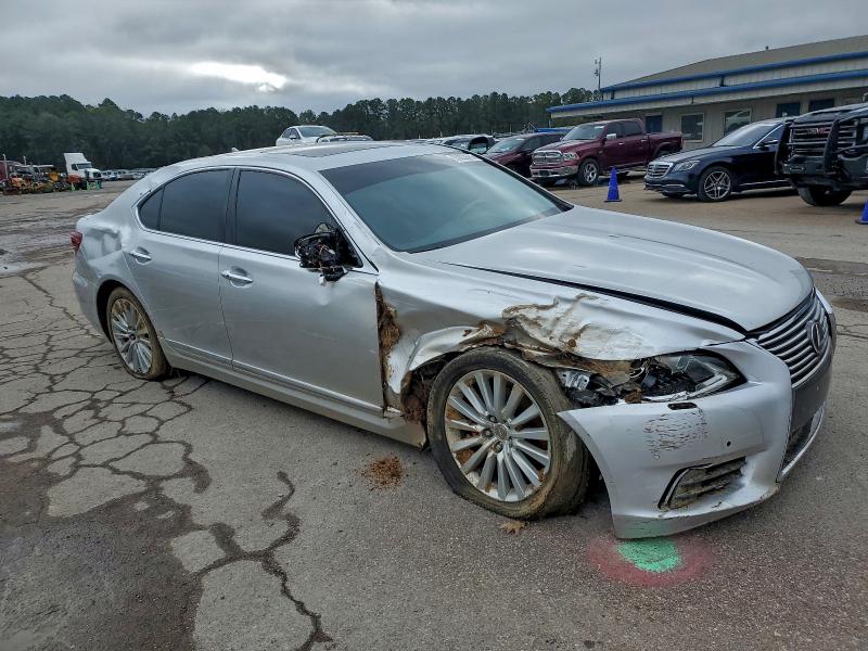 Photo 4 from auction – 2013 LEXUS LS 460 with VIN JTHBL5EF3D5124832