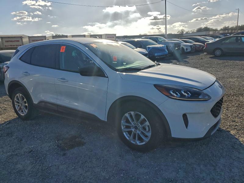 Photo 4 from auction – 2022 FORD ESCAPE SE with VIN 1FMCU0BZ5NUB16982