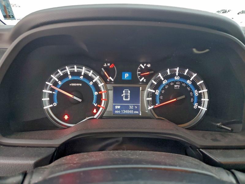 Photo 9 from auction – 2015 TOYOTA 4RUNNER SR with VIN JTEBU5JR8F5213468