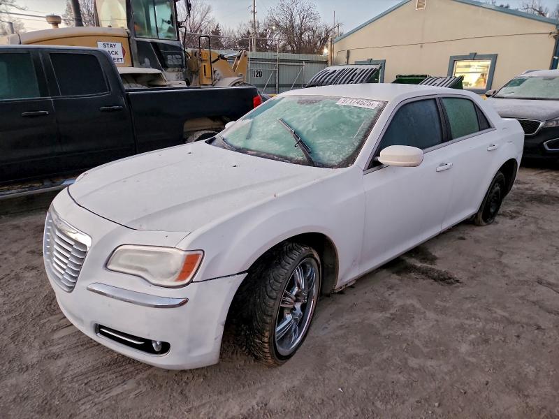 CHRYSLER 300 2014 with VIN 2C3CCARG4EH211767 - Photo from auction