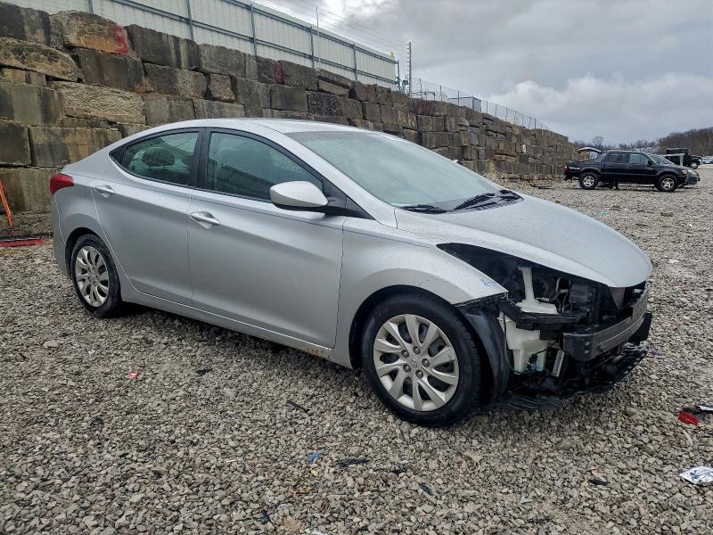 Photo 4 from auction – 2011 HYUNDAI ELANTRA GL with VIN 5NPDH4AE7BH029366
