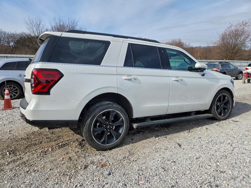 Photo 3 from auction – 2023 FORD EXPEDITION with VIN 1FMJU2A84PEA38395