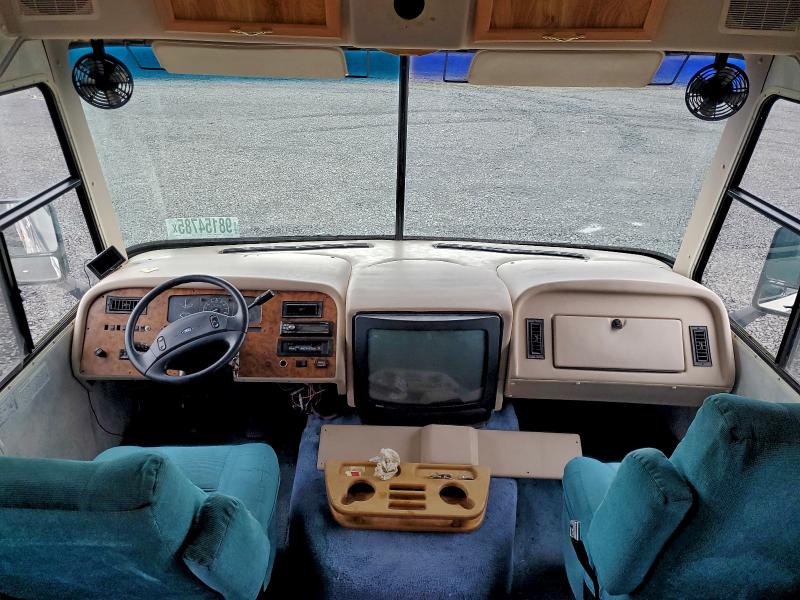 Photo 6 from auction – 1994 MHOM FOUR WINDS with VIN 3FCMF53G3RJB06203