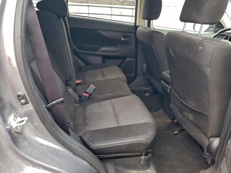 Photo 11 from auction – 2018 MITSUBISHI OUTLANDER with VIN JA4AZ3A33JZ000215