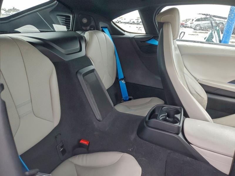 Photo 10 from auction – 2015 BMW I8 with VIN WBY2Z2C50FV391825