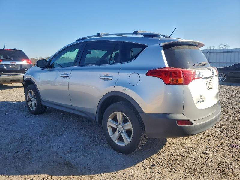 Photo 2 from auction – 2013 TOYOTA RAV4 XLE with VIN JTMRFREVXDD012718