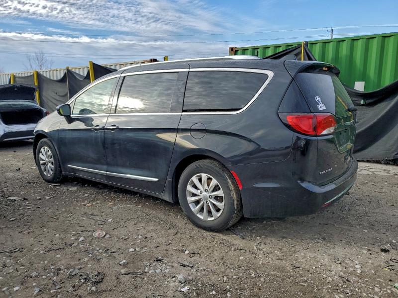 Photo 2 from auction – 2018 CHRYSLER PACIFICA T with VIN 2C4RC1BG9JR227659