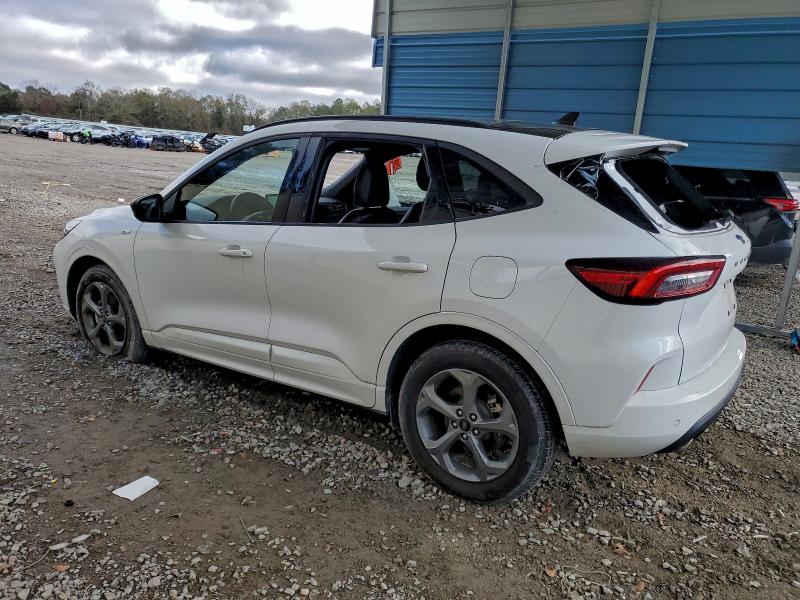 Photo 2 from auction – 2023 FORD ESCAPE ST with VIN 1FMCU0MN3PUB10692