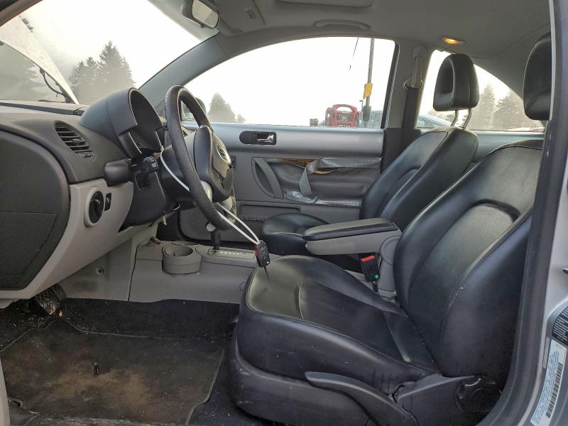 Photo 7 from auction – 2002 VOLKSWAGEN NEW BEETLE with VIN 3VWCP21CX2M407446