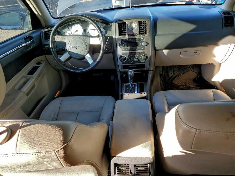 Photo 8 from auction – 2005 CHRYSLER 300 TOURIN with VIN 2C3AA53G35H694097