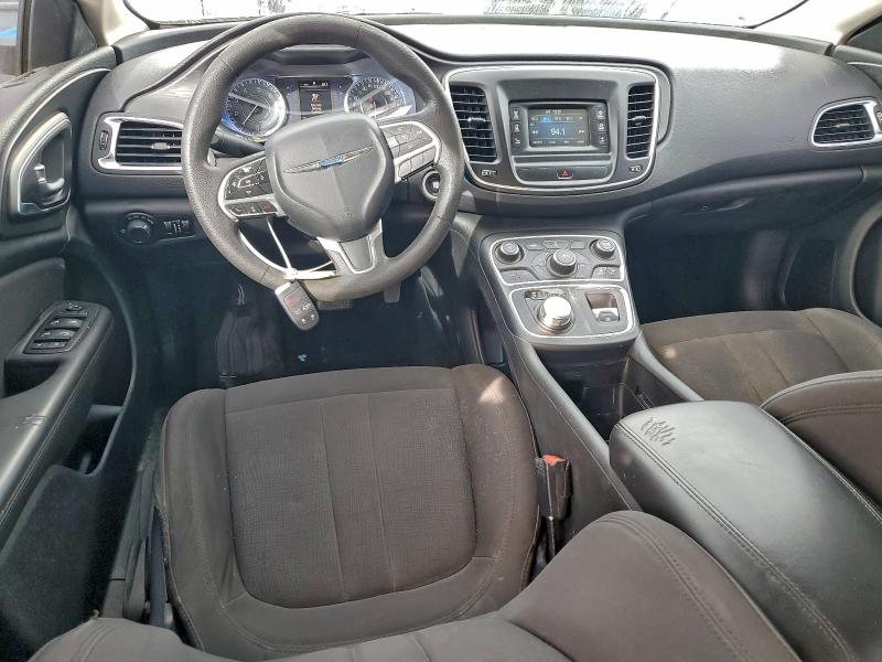 Photo 8 from auction – 2015 CHRYSLER 200 LIMITE with VIN 1C3CCCAB8FN687170