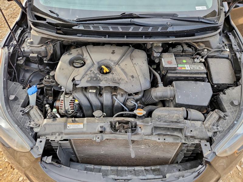 Photo 11 from auction – 2012 HYUNDAI ELANTRA GL with VIN 5NPDH4AE9CH102853