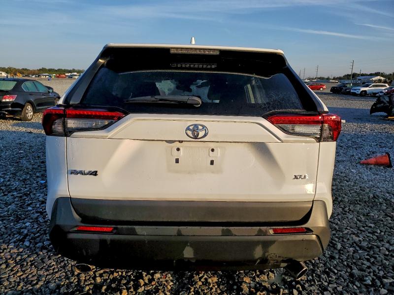 Photo 6 from auction – 2024 TOYOTA RAV4 XLE with VIN 2T3W1RFV4RW333101