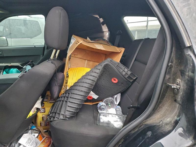 Photo 11 from auction – 2009 FORD ESCAPE XLT with VIN 1FMCU03799KB11685