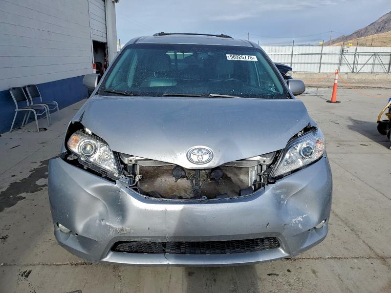 Photo 5 from auction – 2015 TOYOTA SIENNA XLE with VIN 5TDYK3DC3FS688018