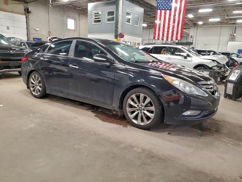 Photo 4 from auction – 2013 HYUNDAI SONATA SE with VIN 5NPEC4AB7DH517731