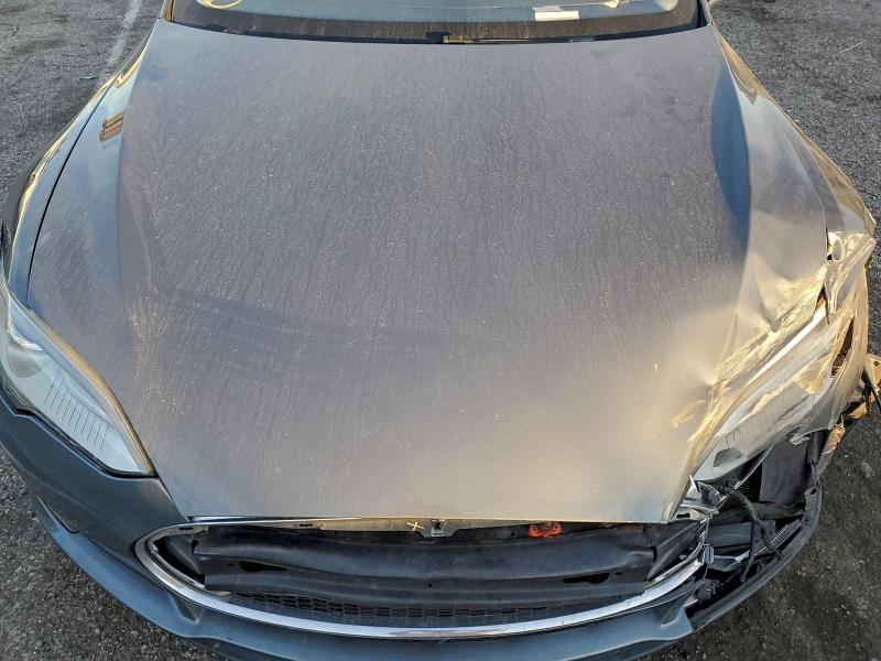 Photo 11 from auction – 2013 TESLA MODEL S with VIN 5YJSA1AG0DFP08473