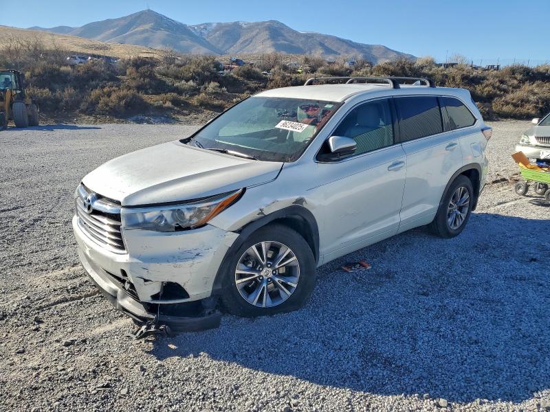TOYOTA HIGHLANDER 2015 with VIN 5TDBKRFH8FS177535 - Photo from auction