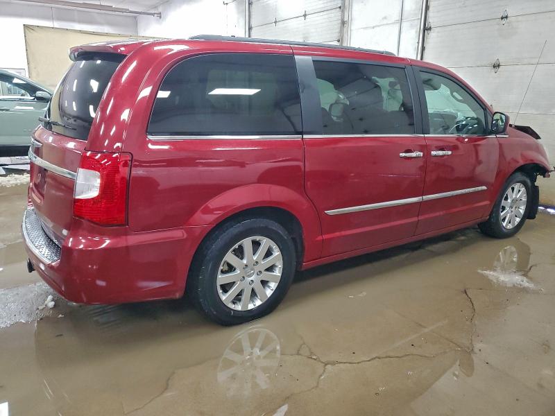 Photo 3 from auction – 2014 CHRYSLER TOWN & COU with VIN 2C4RC1BG4ER464677