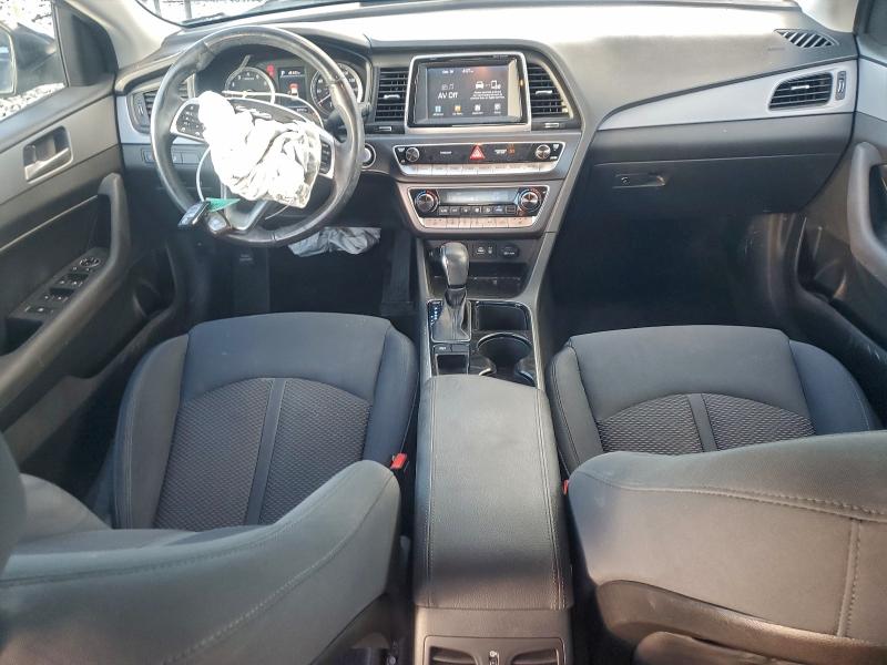 Photo 8 from auction – 2019 HYUNDAI SONATA with VIN 5NPE34AF8KH738450