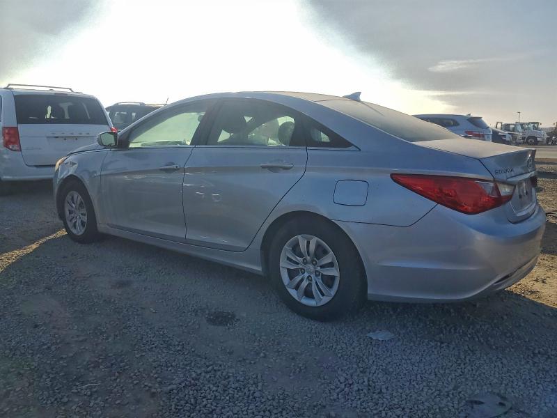 Photo 2 from auction – 2012 HYUNDAI SONATA with VIN 5NPEB4AC5CH353275