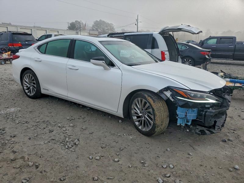 Photo 4 from auction – 2019 LEXUS ES 300H with VIN JTHB21B1XK2024276