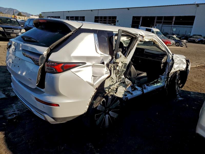 Photo 3 from auction – 2025 MITSUBISHI OUTLANDER with VIN JA4J4VA85SZ012292