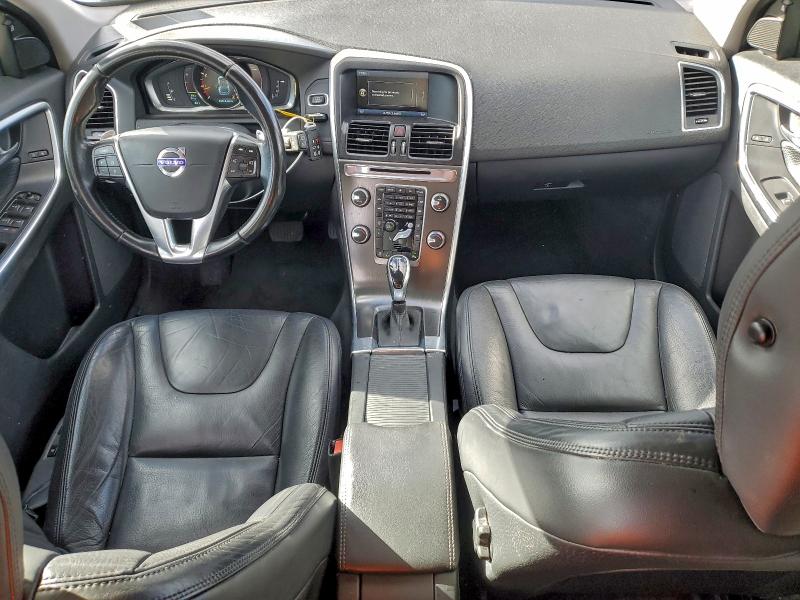 Photo 8 from auction – 2014 VOLVO XC60 T6 with VIN YV4902DZ4E2555831