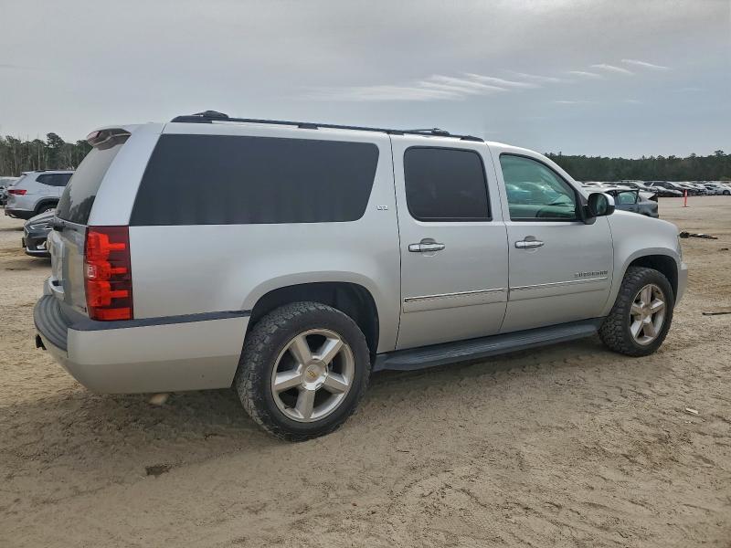 Photo 3 from auction – 2012 CHEVROLET SUBURBAN C with VIN 1GNSCKE08CR256382