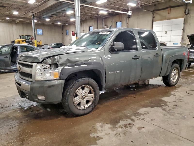 CHEVROLET SILVERADO 2011 with VIN 3GCPKSE30BG301096 - Photo from auction