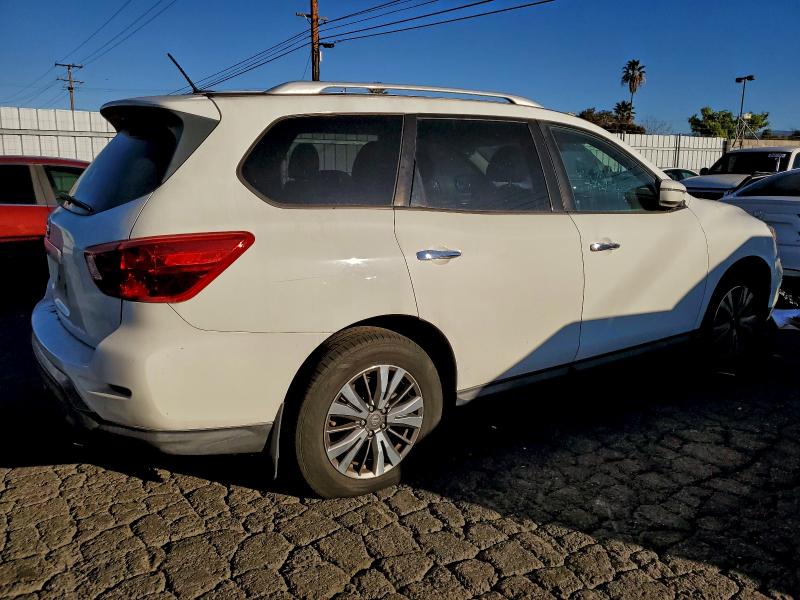 Photo 3 from auction – 2018 NISSAN PATHFINDER with VIN 5N1DR2MN2JC639470