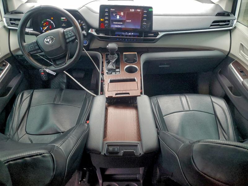 Photo 8 from auction – 2022 TOYOTA SIENNA LE with VIN 5TDKRKEC8NS109677