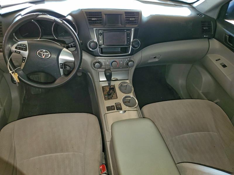 Photo 8 from auction – 2013 TOYOTA HIGHLANDER with VIN 5TDZA3EH2DS031659