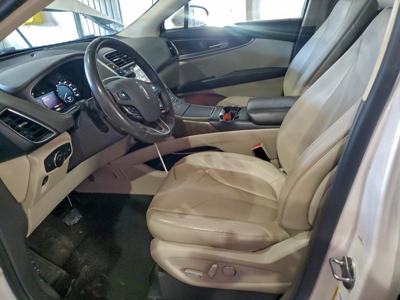 Photo 7 from auction – 2016 LINCOLN MKX RESERV with VIN 2LMTJ8LP2GBL50868