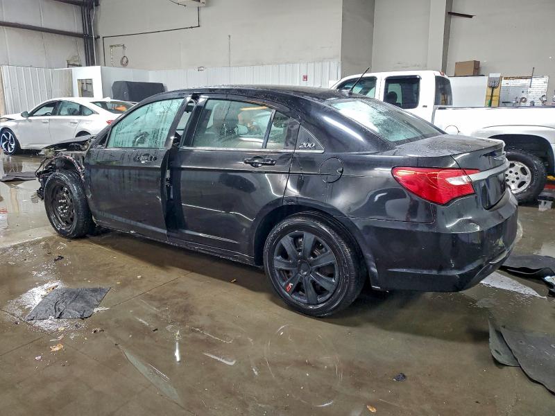 Photo 2 from auction – 2013 CHRYSLER 200 LX with VIN 1C3CCBAB1DN691942